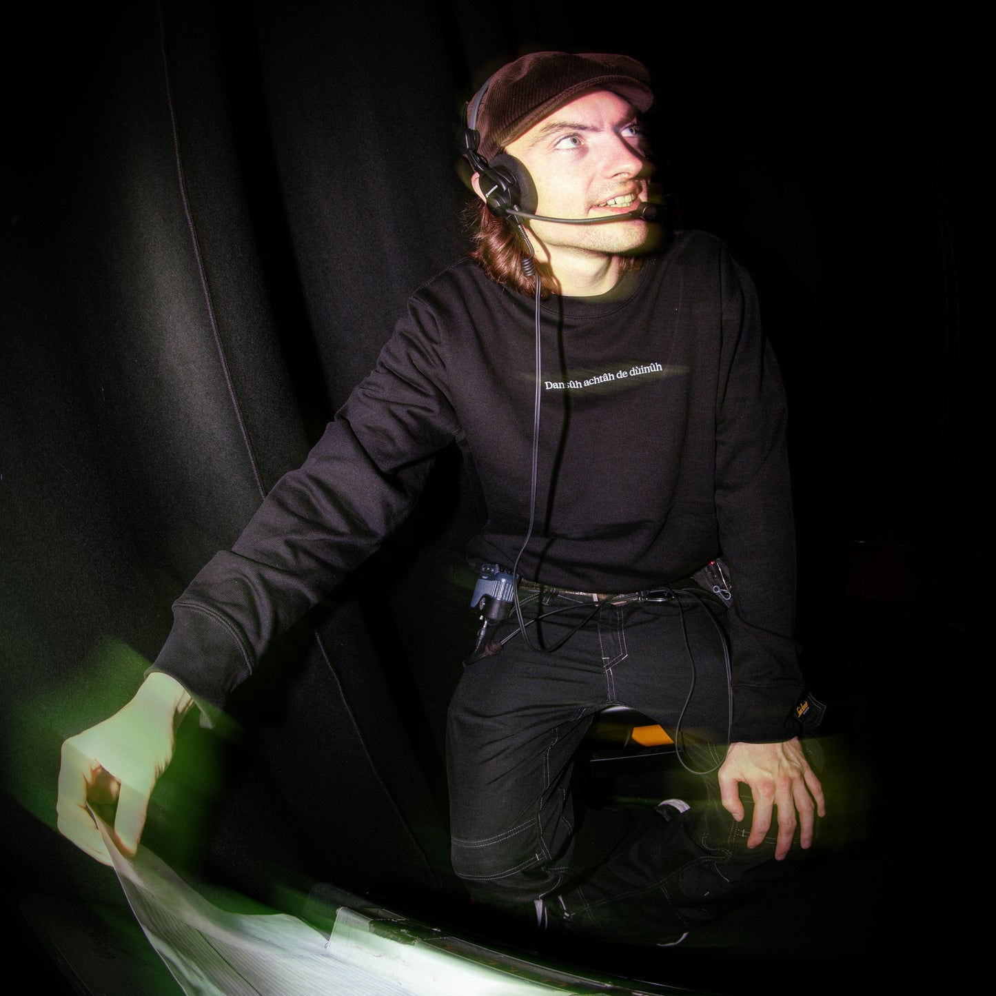 Sweater dansûh achtâh de dùinûh